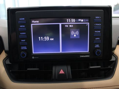 Used 2022 Toyota RAV4 XLE FWD image 15