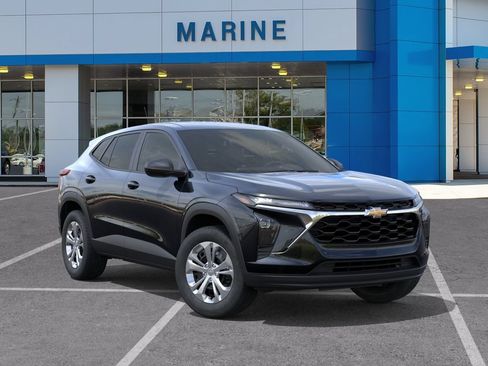 New 2026 Chevrolet Trax LS FWD image 7