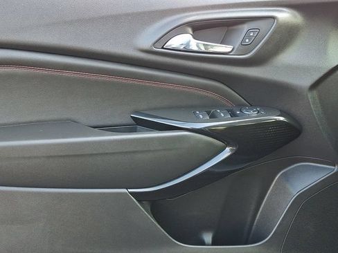 Used 2024 Chevrolet Trax RS w/ Sunroof Package FWD image 14