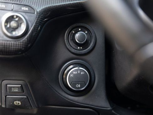 Used 2015 Ferrari F12 Berlinetta RWD image 50