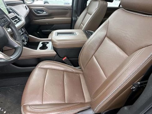 Used 2023 Chevrolet Suburban High Country image 20