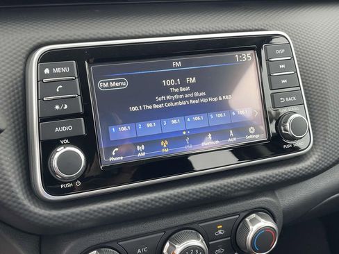 New 2025 Nissan Kicks Play S image 21