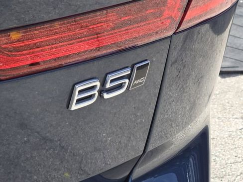 Certified 2023 Volvo XC60 B5 Plus w/ Climate Package AWD/4WD image 9