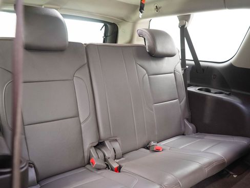 Used 2019 GMC Yukon XL Denali w/ Denali Ultimate Package AWD/4WD image 15