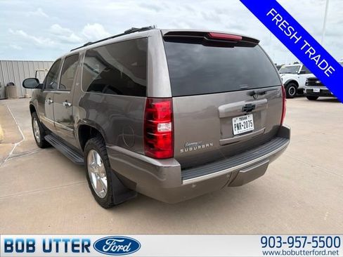 Used 2013 Chevrolet Suburban LTZ RWD image 6