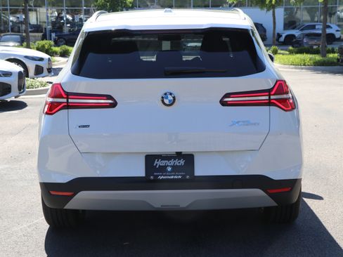 Certified 2025 BMW X3 xDrive30i w/ Premium Package image 12