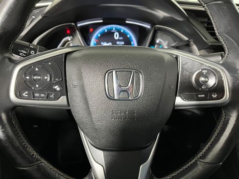 Used 2018 Honda Civic Touring image 14
