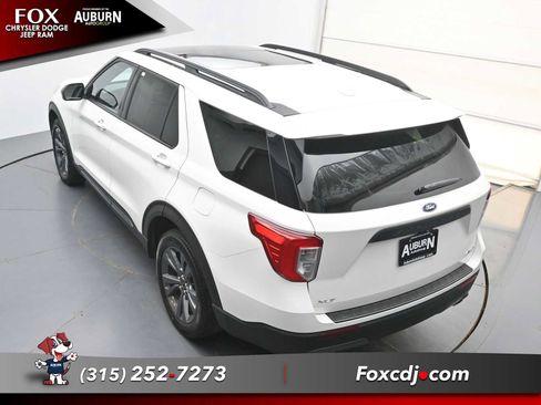 Used 2023 Ford Explorer XLT w/ Equipment Group 202A AWD/4WD image 31