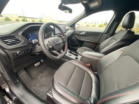 Used 2024 Ford Escape ST-Line w/ Tech Pack #1 image 9