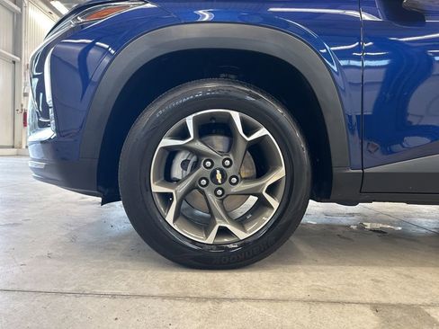 Used 2024 Chevrolet Trax LT w/ Driver Confidence Package FWD image 27