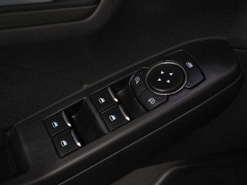 Used 2025 Ford Escape SE w/ Class II Trailer Tow Package image 22