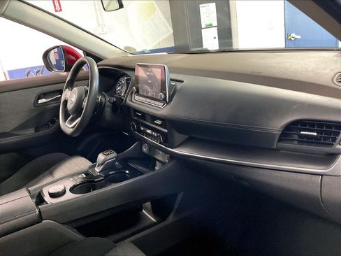 Used 2023 Nissan Rogue SV AWD/4WD image 14