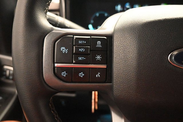 Used 2025 Ford F350 Lariat w/ Lariat Ultimate Package AWD/4WD image 15