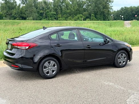 Used 2017 Kia Forte LX w/ LX Popular Package FWD image 27