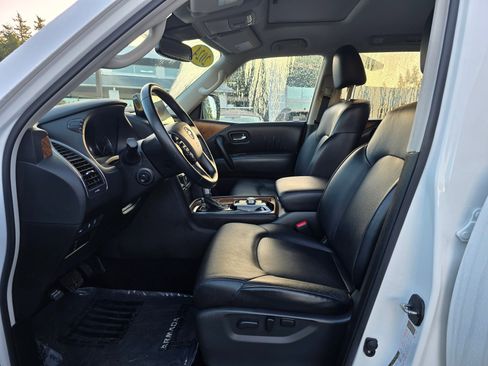 Used 2024 Nissan Armada SL image 18