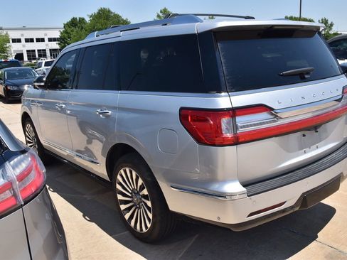 Used 2019 Lincoln Navigator Reserve w/ Cargo Package AWD/4WD image 7