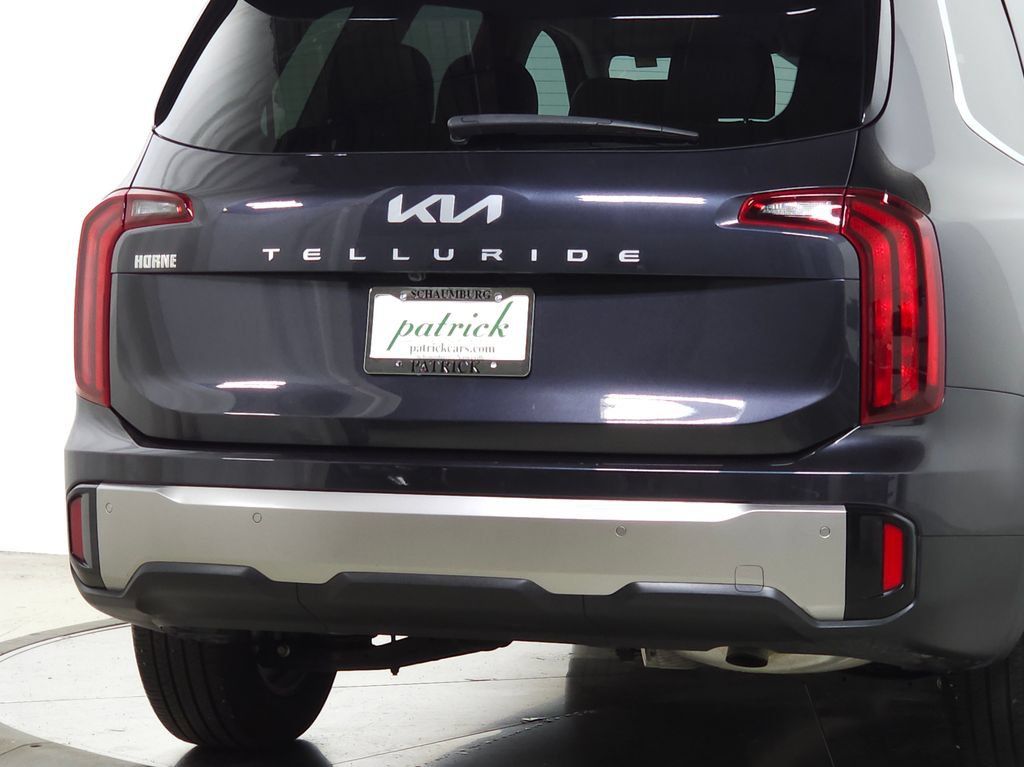 Used 2025 Kia Telluride LX FWD image 9