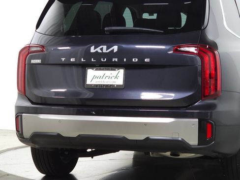 Used 2025 Kia Telluride LX FWD image 9