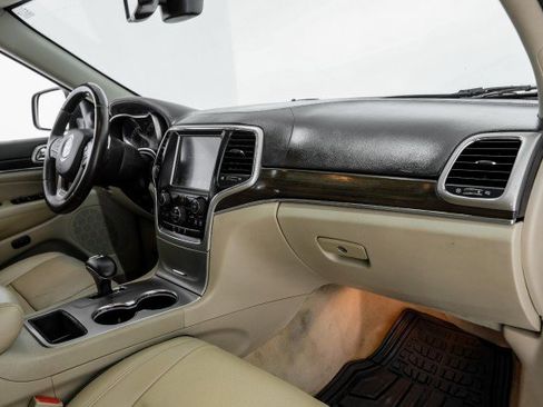 Used 2015 Jeep Grand Cherokee Overland RWD image 9
