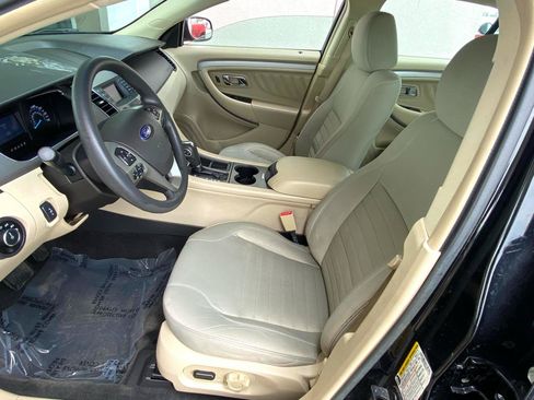 Used 2017 Ford Taurus SE FWD image 18
