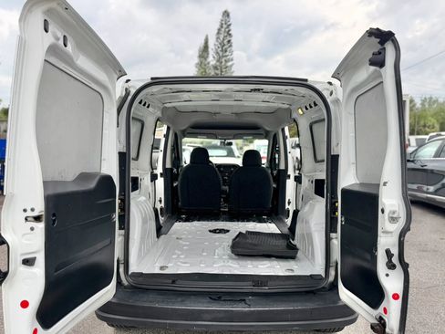 Used 2018 RAM ProMaster City Tradesman FWD image 11