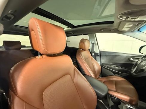 Used 2015 Hyundai Santa Fe Limited w/ Option Group 04 AWD/4WD image 28