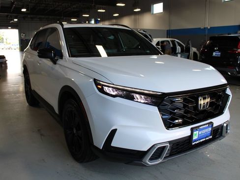 Used 2024 Honda CR-V Sport Touring image 3