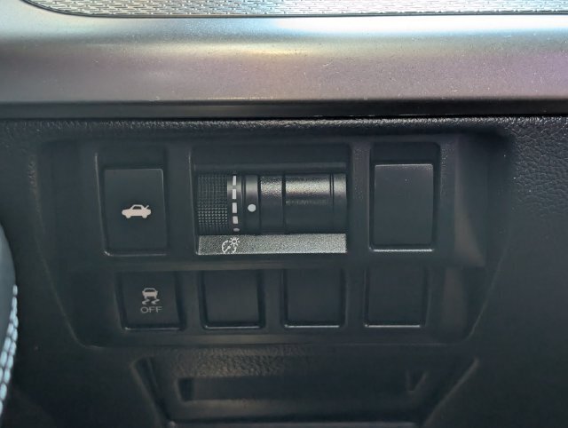 Used 2018 Subaru Legacy 2.5i Premium AWD/4WD image 30