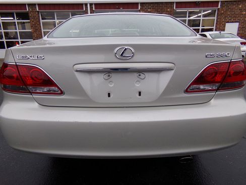 Used 2005 Lexus ES 330 image 11