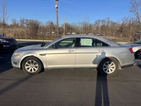 Used 2011 Ford Taurus SE image 8