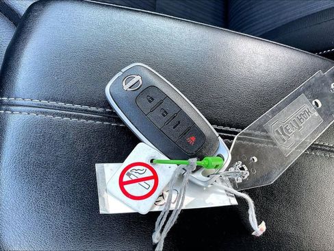 Used 2024 Nissan Sentra SV image 35