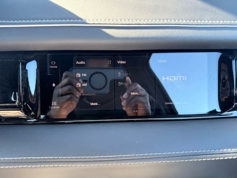 New 2025 RAM 3500 Limited image 19