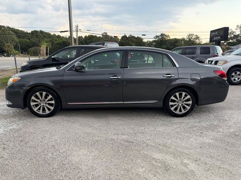 Used 2011 Toyota Avalon Limited FWD image 2
