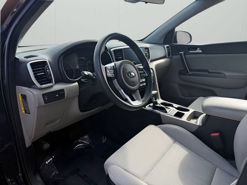 Used 2020 Kia Sportage LX FWD image 13
