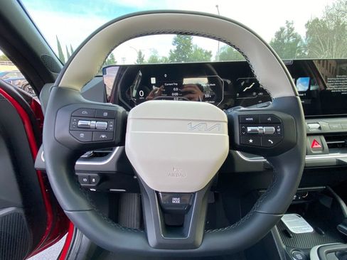 New 2025 Kia K4 EX FWD image 17