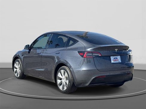 Used 2023 Tesla Model Y Long Range image 6