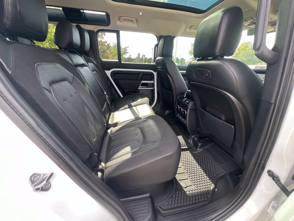 Used 2020 Land Rover Defender 110 SE AWD/4WD image 19