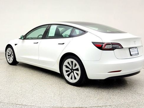 Used 2023 Tesla Model 3 Standard Range image 7