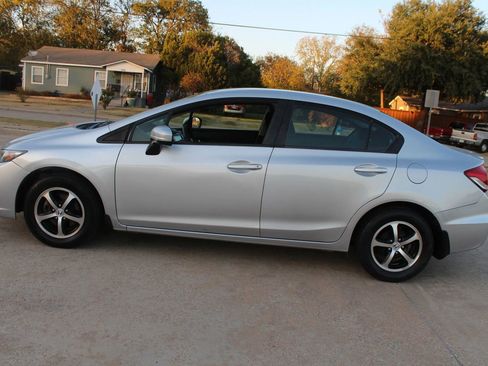 Used 2015 Honda Civic SE image 7