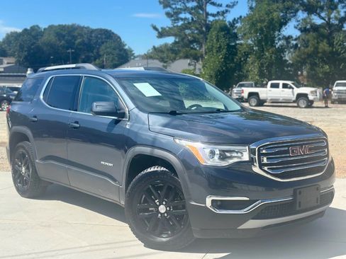 Used 2019 GMC Acadia SLT image 1