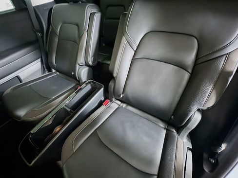 Used 2025 Nissan Pathfinder SL w/ SL Premium Package image 26