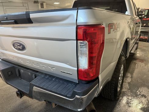 Used 2017 Ford F250 XLT w/ FX4 Off-Road Package AWD/4WD image 7