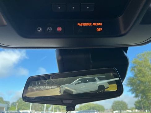 Used 2020 Cadillac Escalade Platinum AWD/4WD image 31