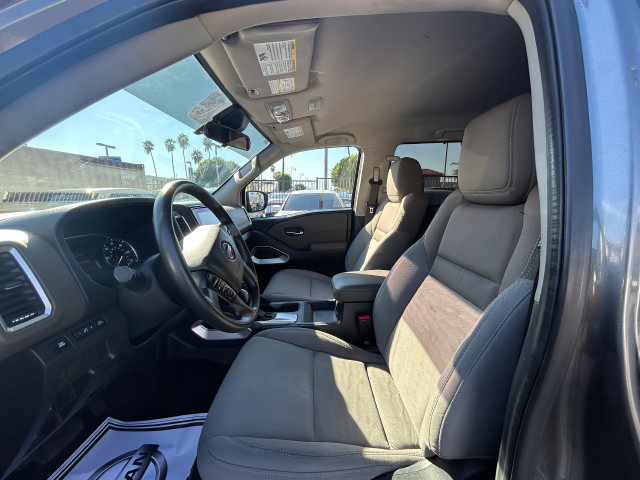Used 2022 Nissan Frontier SV RWD image 17