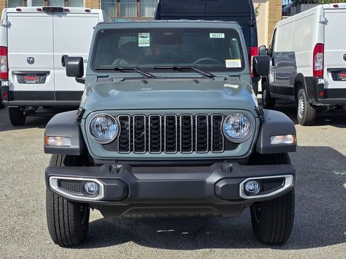 New 2026 Jeep Gladiator Sport image 2