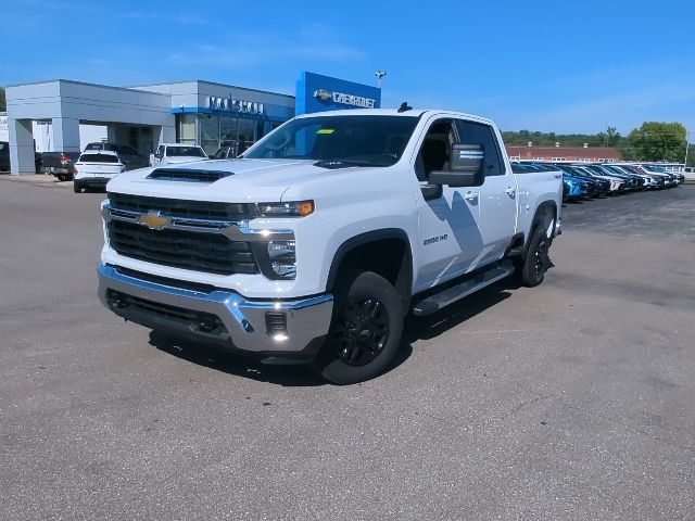 Used 2026 Chevrolet Silverado 2500 LT AWD/4WD image 3