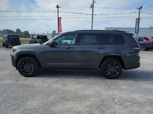 New 2026 Jeep Grand Cherokee L Limited AWD/4WD image 6