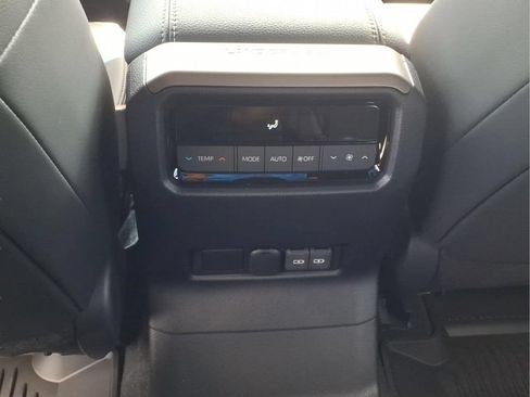 Used 2027 Toyota Land Cruiser AWD/4WD image 17