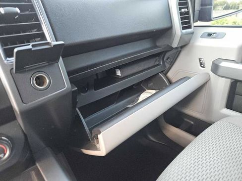 Used 2018 Ford F150 XLT AWD/4WD image 26
