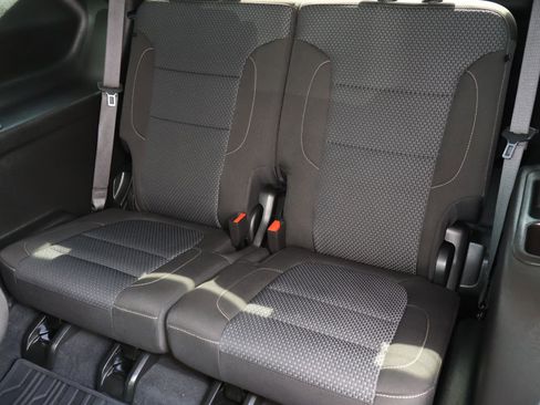 Used 2023 GMC Acadia SLE w/ Driver Convenience Package image 23